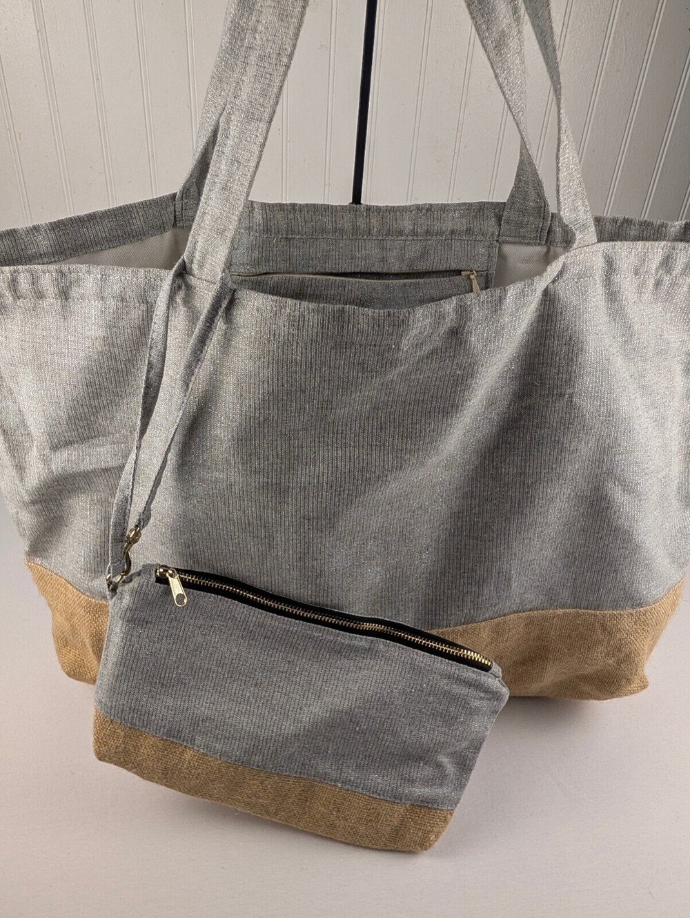 Chico's Vacation Tote Bag Silver and Beige with Zippered Pouch